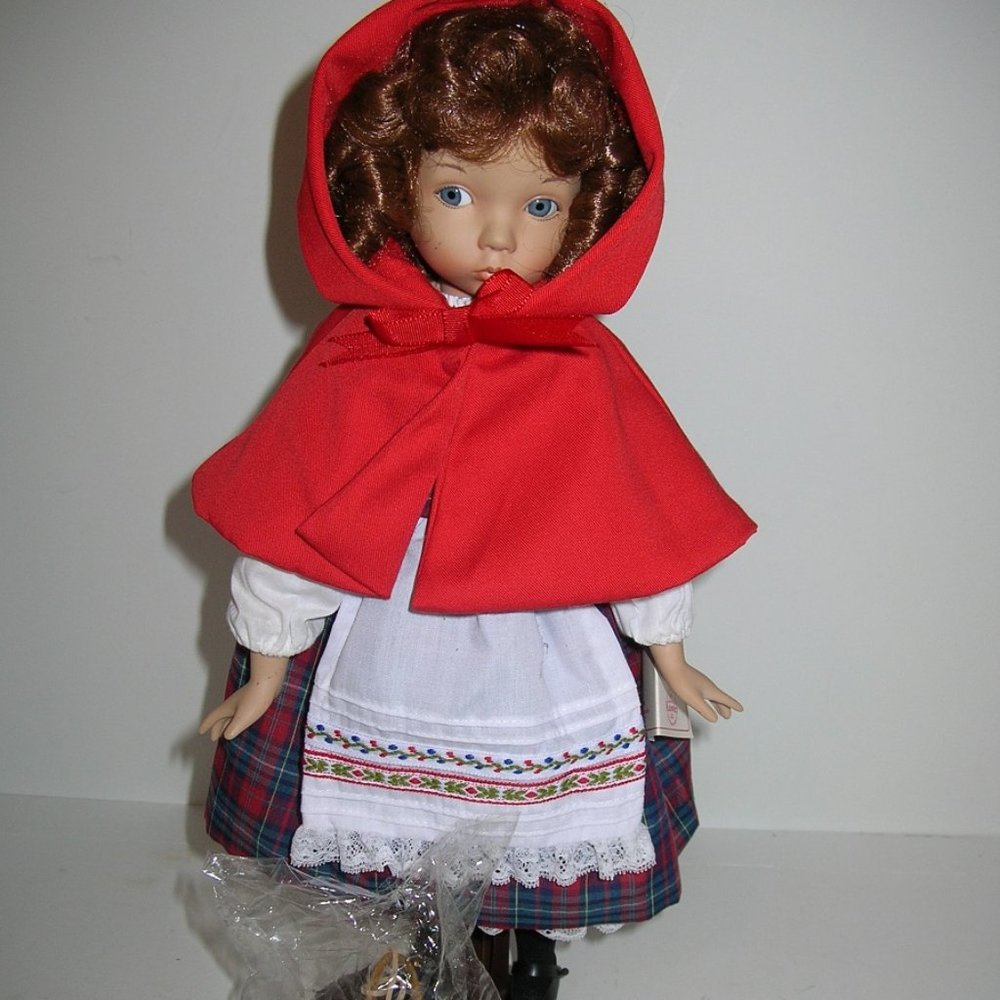 LITTLE RED RIDING HOOD Heroines from the Fairy Tale Forests Edwin Knowles Doll